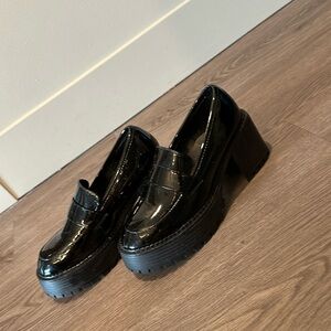 Mia Black Daliluh Platform Lug Sole Loafer Size 7 Never Worn